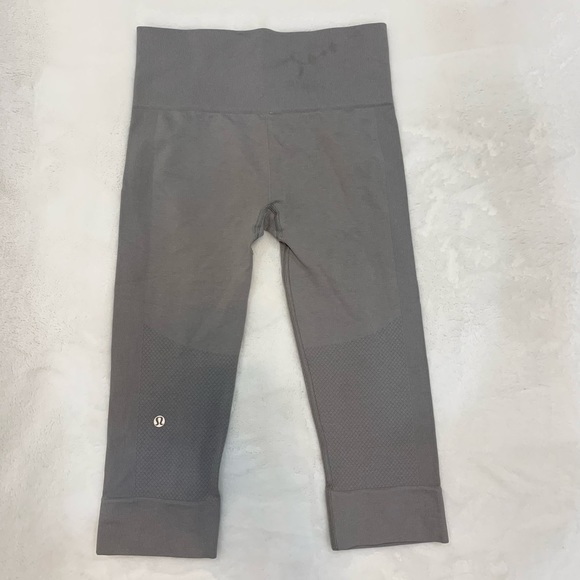 Lululemon Ebb To Street Seamless Legging Gray - Picture 3 of 10